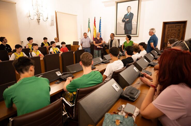 Morales recibe a equipos del ADC Baloncesto Cáceres del Portugal Basketball Festival