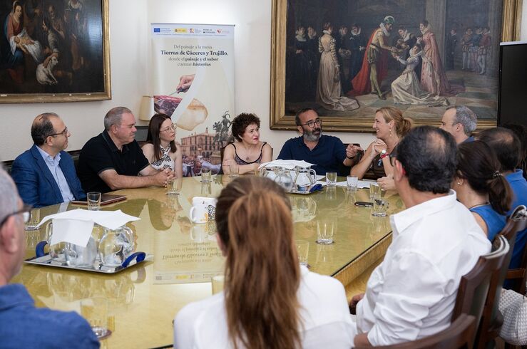 Diputación Cáceres y empresas privadas promoverán el turismo gastronómico