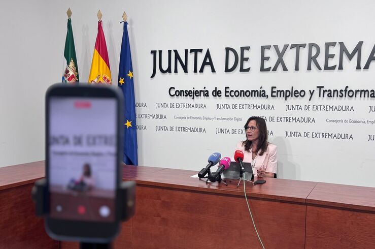 Junta destaca que Extremadura registra menor número de desempleados de su historia