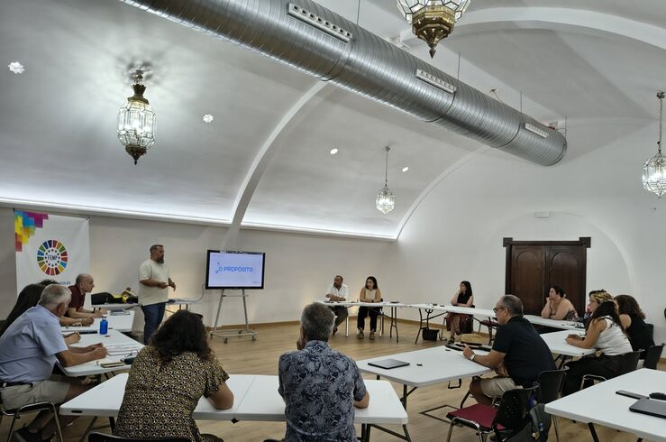Diputación Badajo en encuentro con nuevos modelos de gestión sobre sostenibilidad local