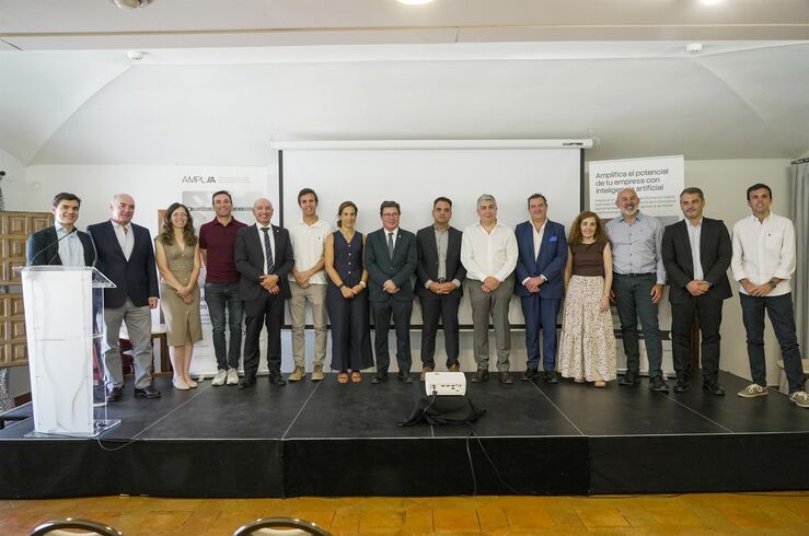 12 empresas extremeñas completan programa Amplia, para aplicar IA a retos de negocio