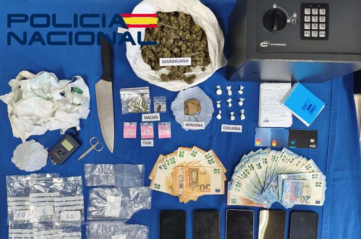 Dos jóvenes detenidos por regentar un punto de venta de drogas en Badajoz
