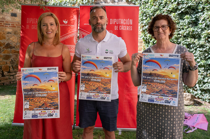 La Pre-Copa del Mundo de Parapente se celebrará en el Pico Pitolero de Cabezabellosa