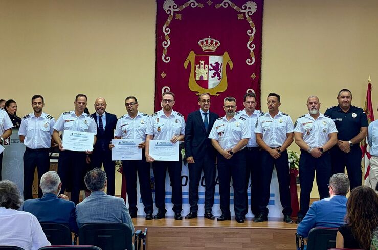 Cáceres homenajea a 60 policías locales que han participado en 18 actuaciones relevantes