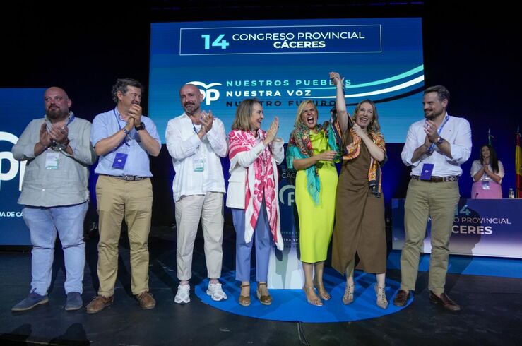 Elena Manzano proclamada presidenta del PP provincial de Cáceres con el 99,2% de los votos