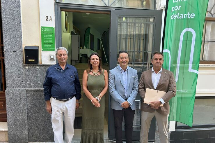 La AECC presenta su nueva delegación en Almendralejo 