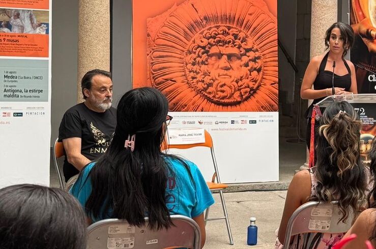 Directora general del IJEX destaca valor del Campo Internacional del Festival de Mérida