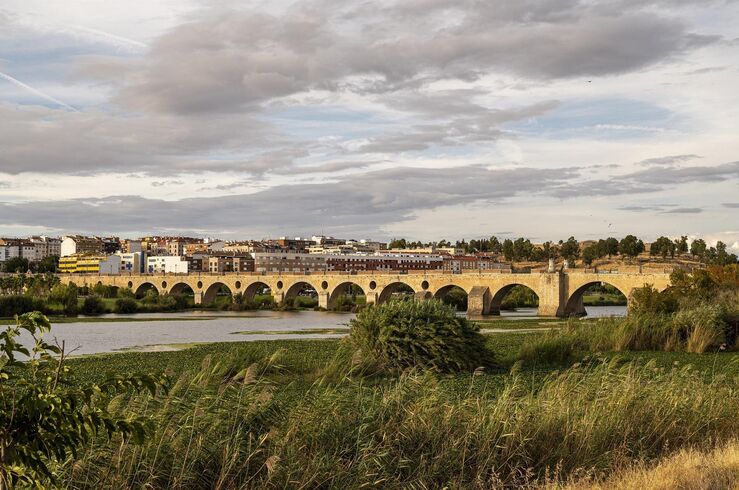 CHG prohíbe temporalmente navegación en tramo urbano a su paso por Badajoz por seguridad