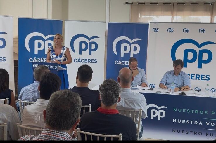 PP provincial de Cáceres celebra su primer Comité Ejecutivo liderado por Elena Manzano