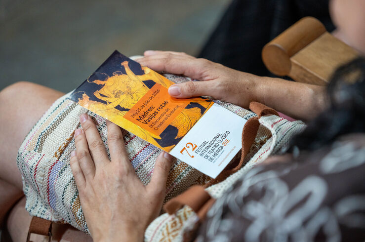 Maternidad, crianza y papel mujer desde relatos clásicos, en IX Encuentro de Creadoras