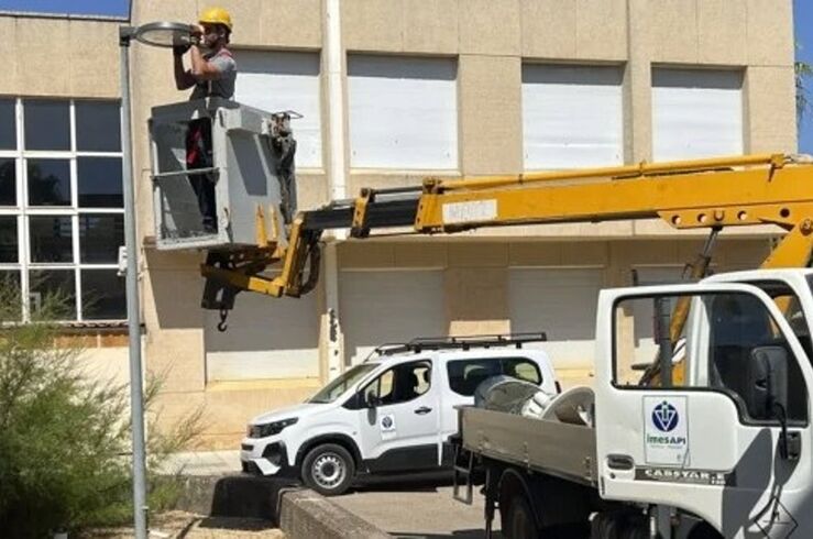 UEx culmina la renovación del alumbrado exterior de los campus de Badajoz y Cáceres