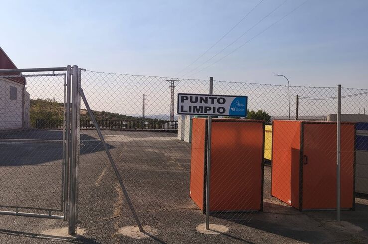 Coria estrena su primer punto limpio para facilitar reciclaje y la gestión de los residuos