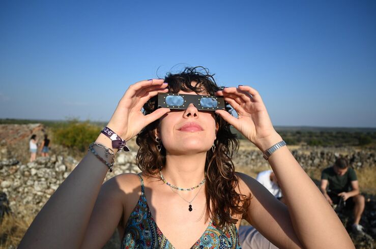 Tres pacientes acuden a hospitales extremeños con alteraciones visuales tras el eclipse