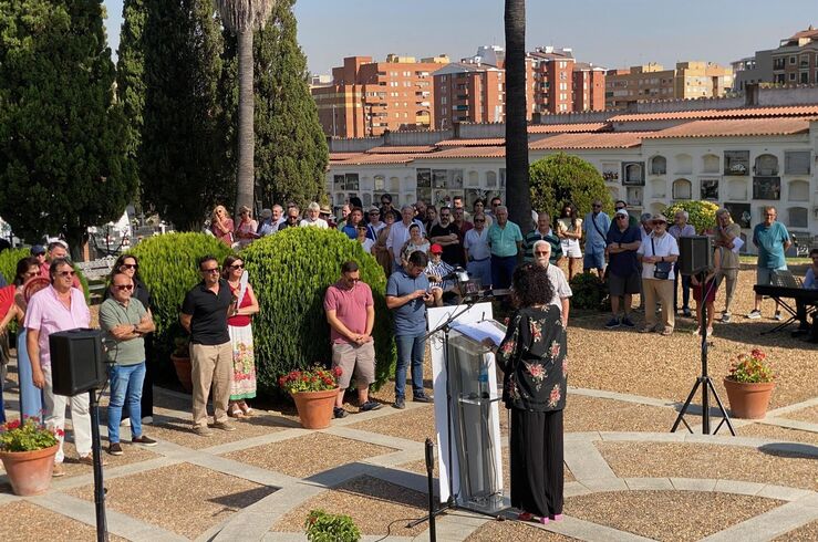 PSOE conmemora el 90 aniversario de la Toma de Badajoz con dos homenajes a las víctimas