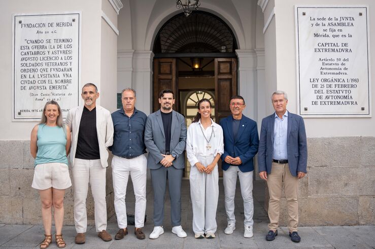 Mérida, centro neurálgico del triatlón español con la participación de 800 deportistas