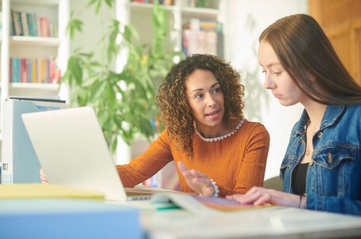 Nuevas ayudas Junta a orientación laboral para 3.825 personas con discapacidad y jóvenes