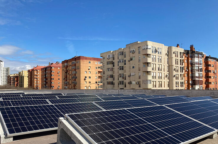 21 comunidades solares de Iberdrola dan energía verde a 3.279 familias en Badajoz