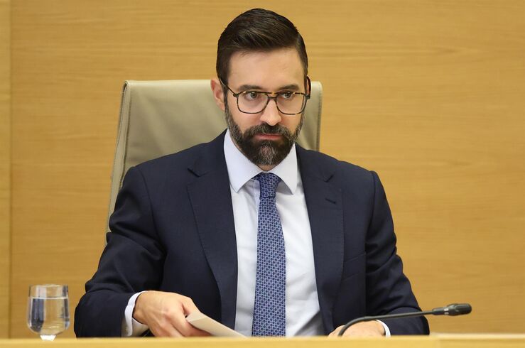 Groizard avala la prórroga a Almaraz por la crisis energética