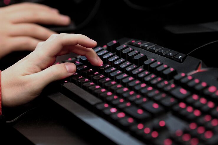 Fundación CB organiza taller para crear videojuego y acercar educación STEAM a jóvenes
