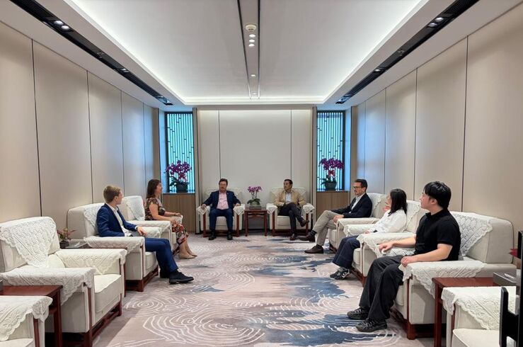 Extremadura mantiene reuniones en Pekín con empresas de la construcción industrializada