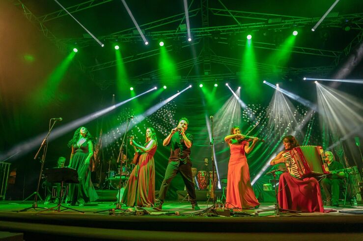 Acetre celebra 50º aniversario con invitados y amigos en un concierto en López de Ayala