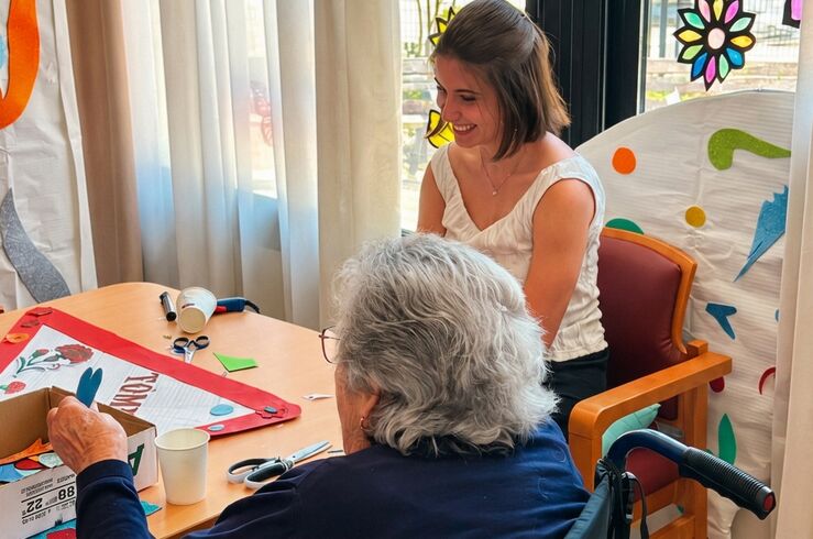 Cáritas de Mérida-Badajoz acompaña a casi 500 personas mayores a través de 17 proyectos