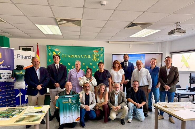 XIII Carrera Solidaria Virgen del Pilar de Guardia Civil de Cáceres a favor de Aspainca