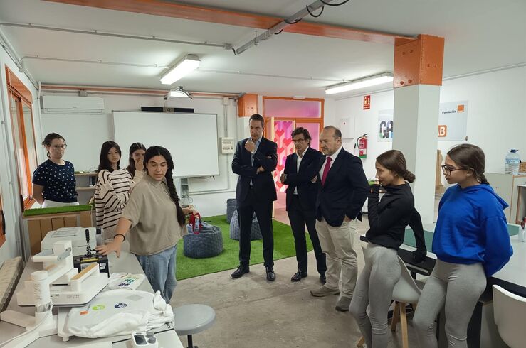 IESO Dulce Chacón de la Garrovilla en proyecto GarageLab sobre competencias tecnológicas