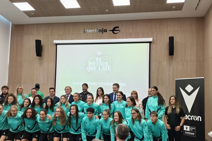La Diputación de Badajoz felicita al Waybe-Sport Extremadura de cara a la nueva temporada
