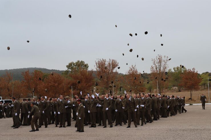 Más de 1.300 nuevos soldados concluyen su formación militar en el Cefot de Cáceres