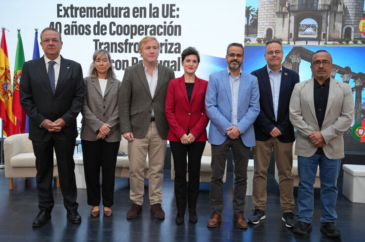 Del Puerto respalda papel diputaciones para fondos europeos lleguen a pequeños municipios