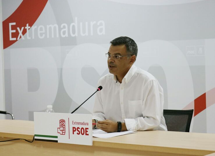 PSOE llama a alcaldes de la regin a firmar Compromiso Tren