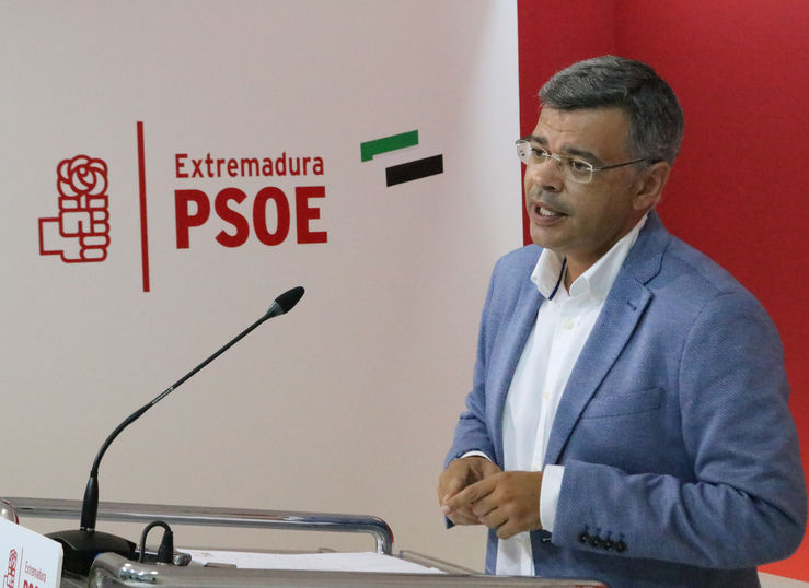 El PSOE extremeo lamenta que el mayor pirmano que ha tenido Extremadura se llama PP