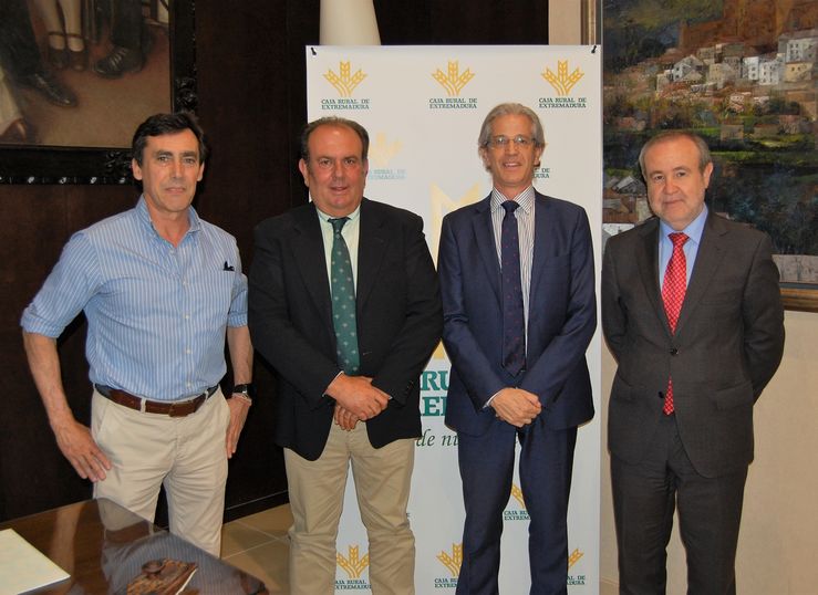 Caja Rural de Extremadura patrocinar las escuelas de pdel adaptado 
