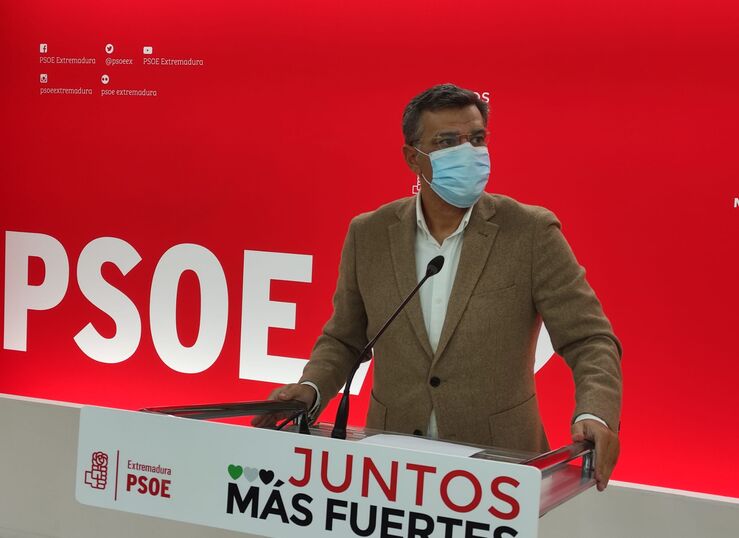 El PSOE extremeo admite que la foto con Bildu no le gusta 