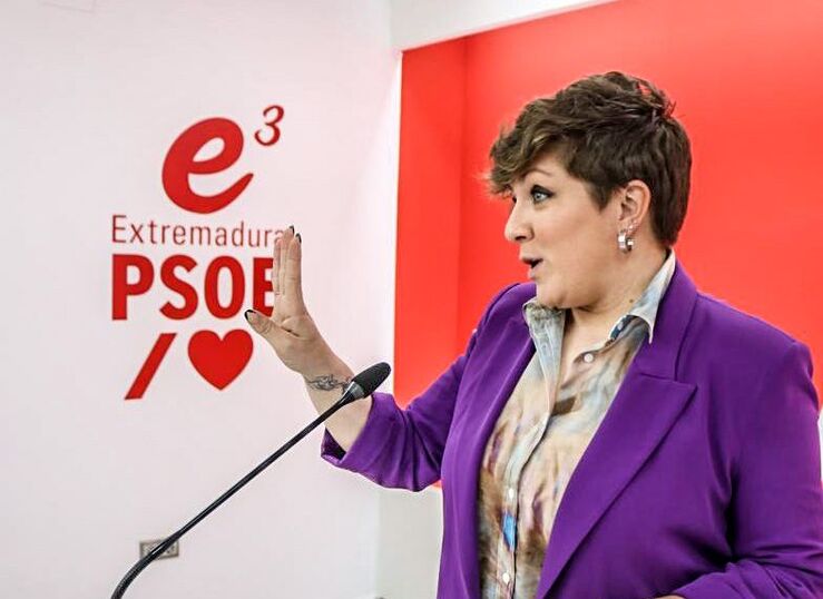 El PSOE subraya que la realidad de Extremadura atropella los deseos del PP