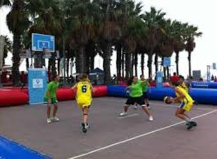 Torneo de baloncesto 3x3 con fines benficos en Badajoz