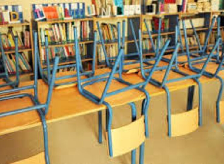 Badajoz destina 15 millones para limpieza en 21 colegios pblicos 