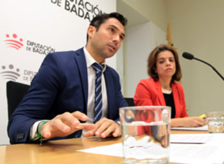 Diputacin de Badajoz ofrece 27 millones para Fondos Anticipos