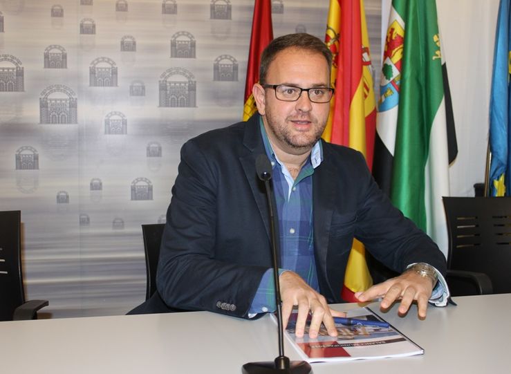 Rodrguez Osuna critica a la Junta Extremadura por no cumplir sus compromisos con Mrida