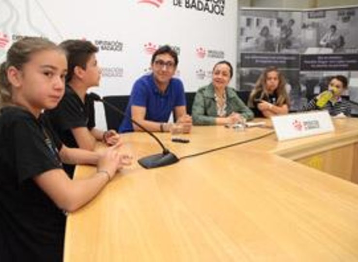 CEIP Santa Luca de Puebla de Sancho Prez ofrece a los centros educativos una exposicin