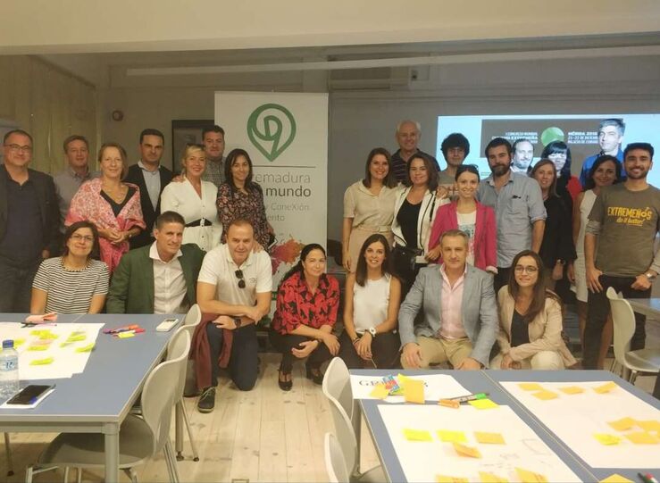 La Junta trabaja en la conexin del talento de extremeos residentes en Madrid 