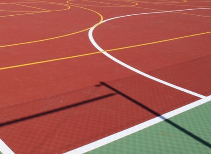 El Ayuntamiento de Cceres licita el acondicionamiento de tres pistas deportivas 