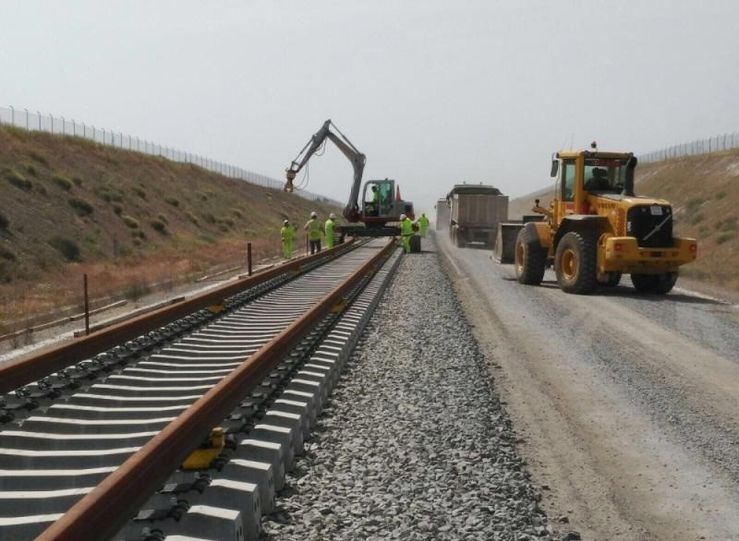 Gobierno licita suministro de balasto para mantenimiento red ferroviaria en Extremadura