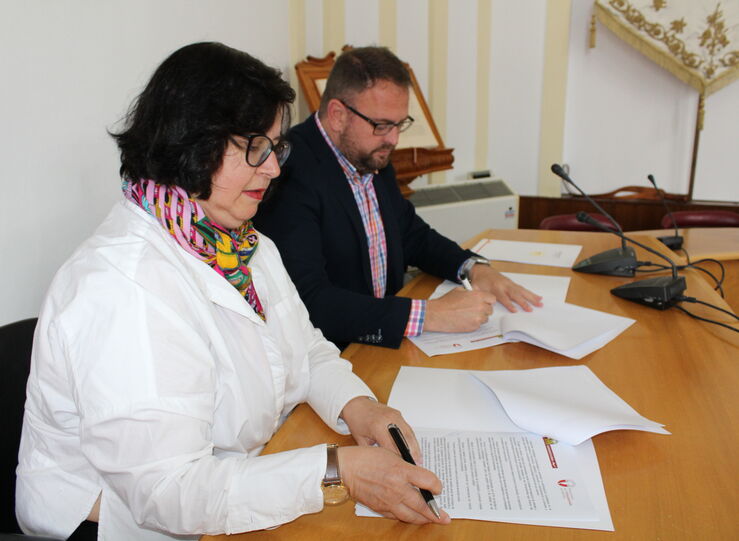 El Ayuntamiento firma un convenio con la Plataforma del Voluntariado de Mrida