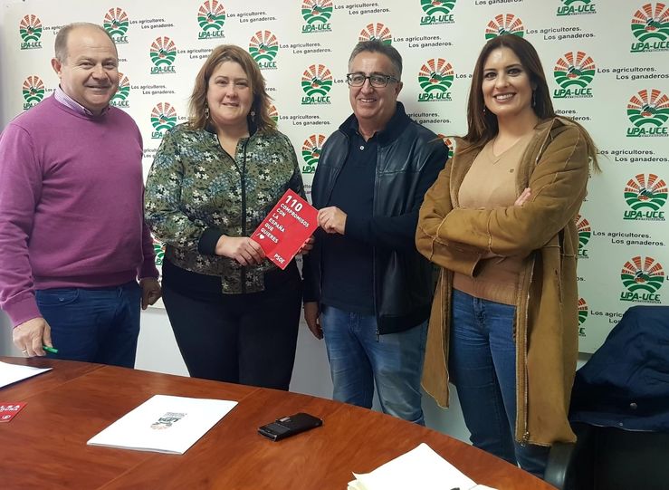 UPAUCE Extremadura propone al PSOE elaborar una ley para proteger agricultura familiar