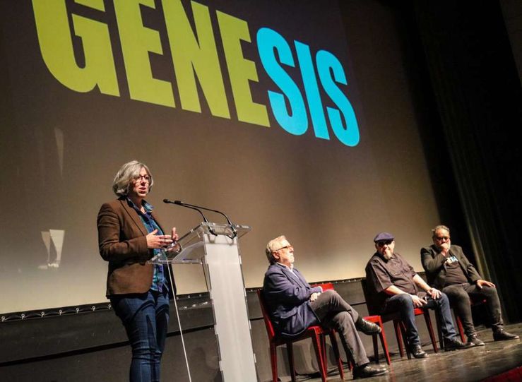 Leire Iglesias asiste a la presentacin de Let it shine nuevo trabajo de Gene Garca