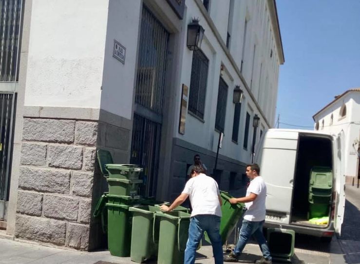 Ayuntamiento Mrida y Ecovidrio lanzan una campaa recogida de residuos durante la Feria