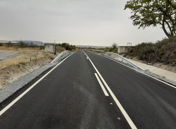 Concluyen obras de acondicionamiento de la carretera que une Carcaboso y Valdeobispo