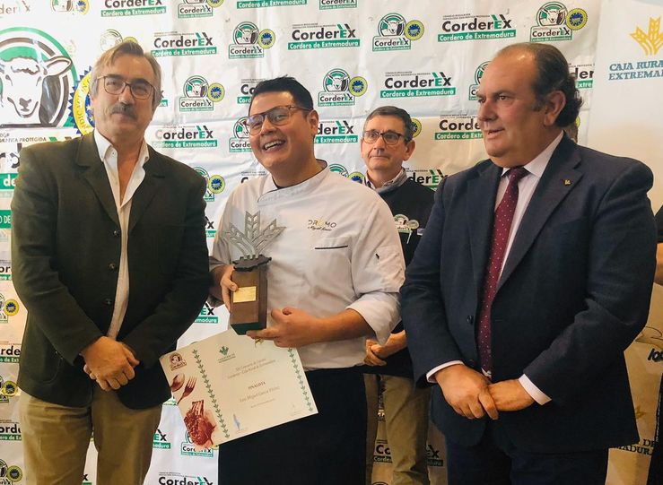 El chef Luis Miguel Garca Vilchez XII Premio Espiga CorderexCaja Rural de Extremadura